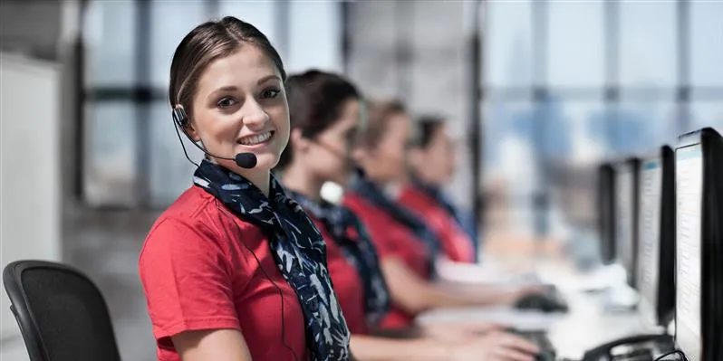 A woman at a call center answers a call about diabetes